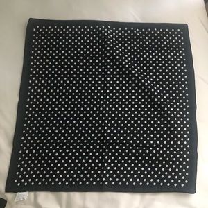 polka dot bandanna 🤍